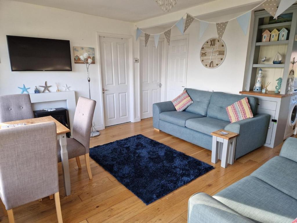 Caldon Holiday Chalet Sleeps 4 In Dartmouth Wifi Electric Inc Pet Friendly Exterior photo