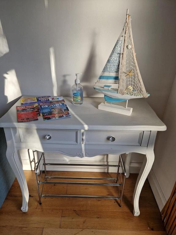 Caldon Holiday Chalet Sleeps 4 In Dartmouth Wifi Electric Inc Pet Friendly Exterior photo