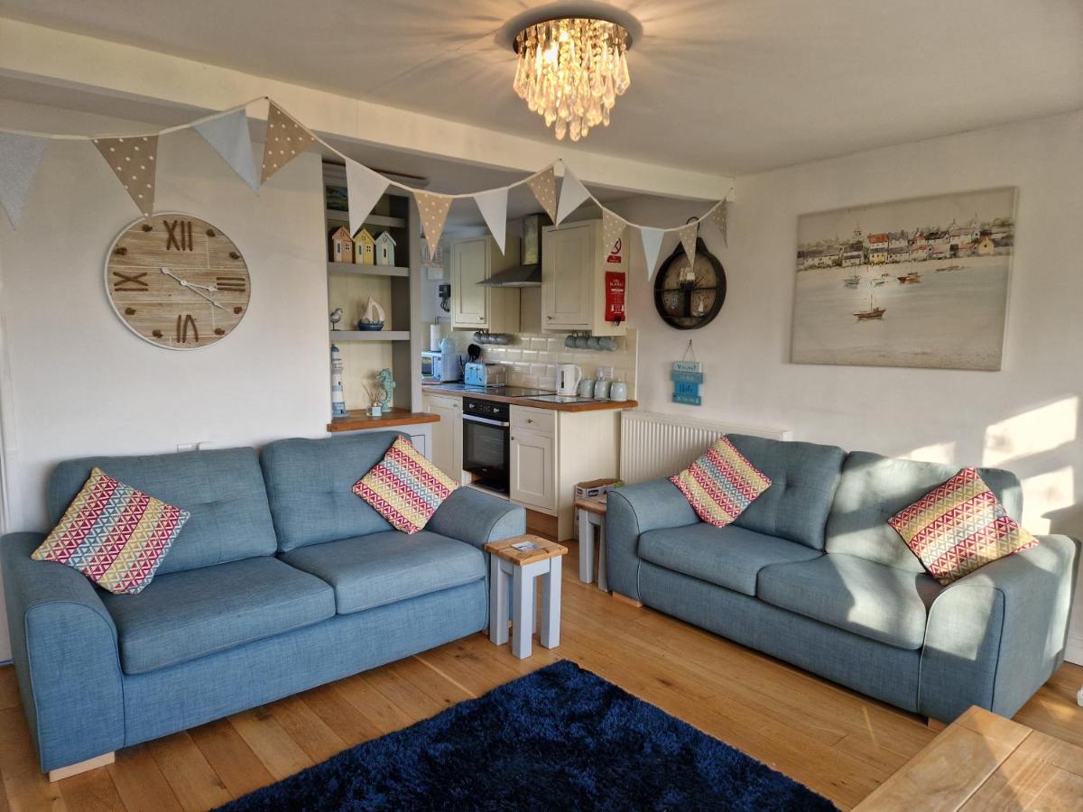 Caldon Holiday Chalet Sleeps 4 In Dartmouth Wifi Electric Inc Pet Friendly Exterior photo