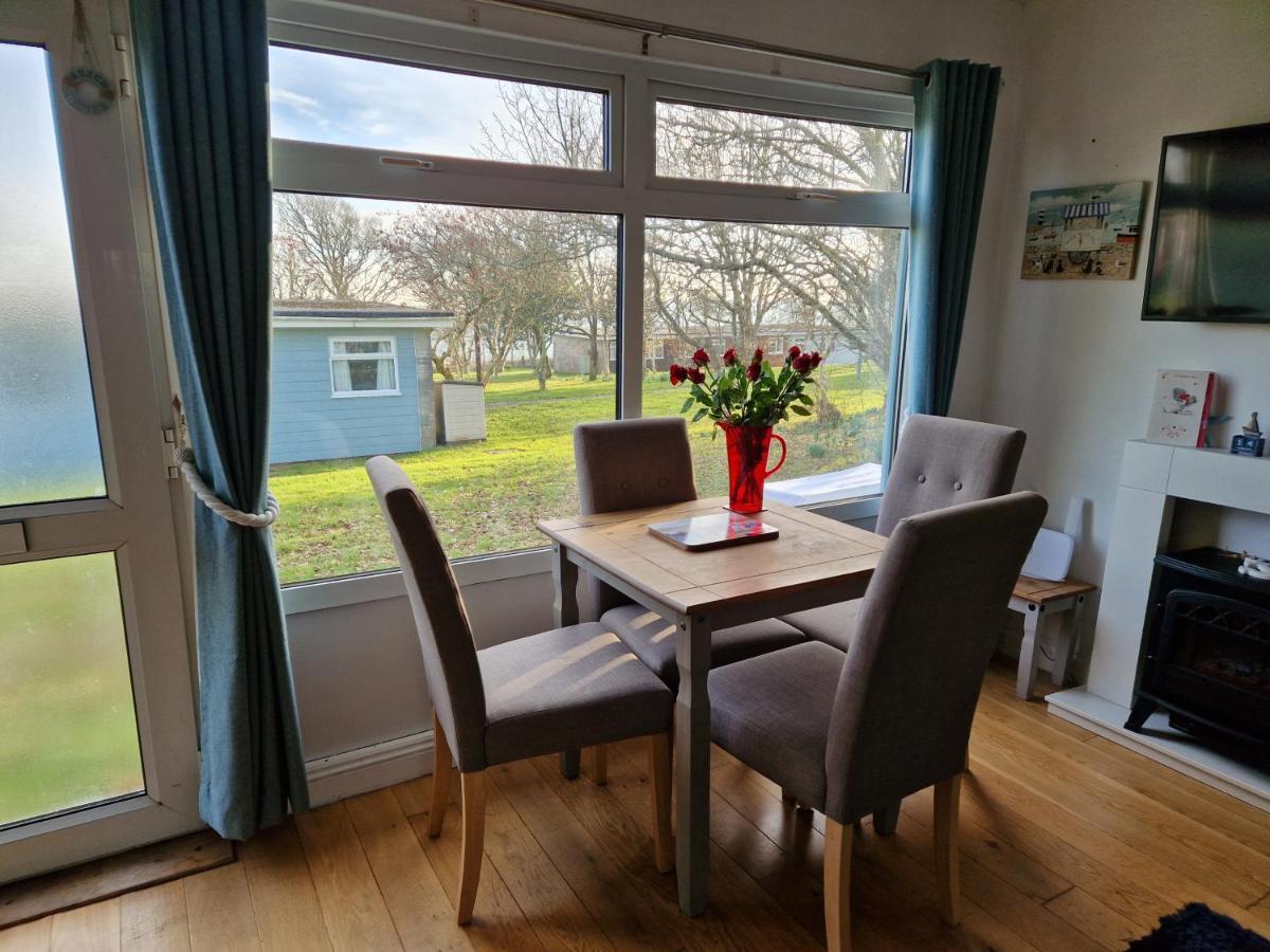 Caldon Holiday Chalet Sleeps 4 In Dartmouth Wifi Electric Inc Pet Friendly Exterior photo