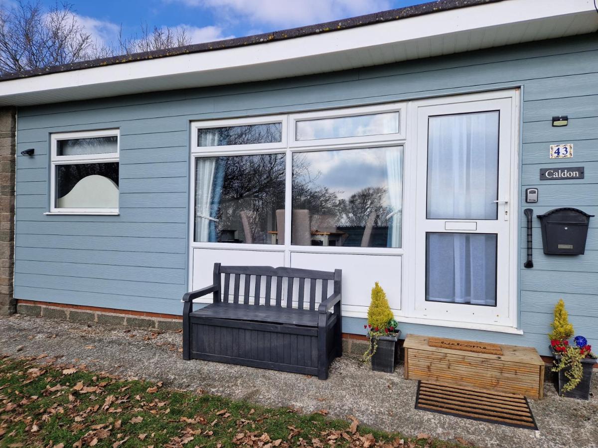 Caldon Holiday Chalet Sleeps 4 In Dartmouth Wifi Electric Inc Pet Friendly Exterior photo